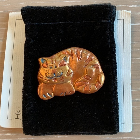 Lot of 6 ExClaynation Art tonWrar pins with bags. All new - make an offer! - Picture 3 of 7